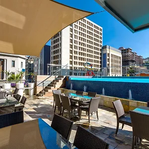 Otel Cresta Grande, Cape Town