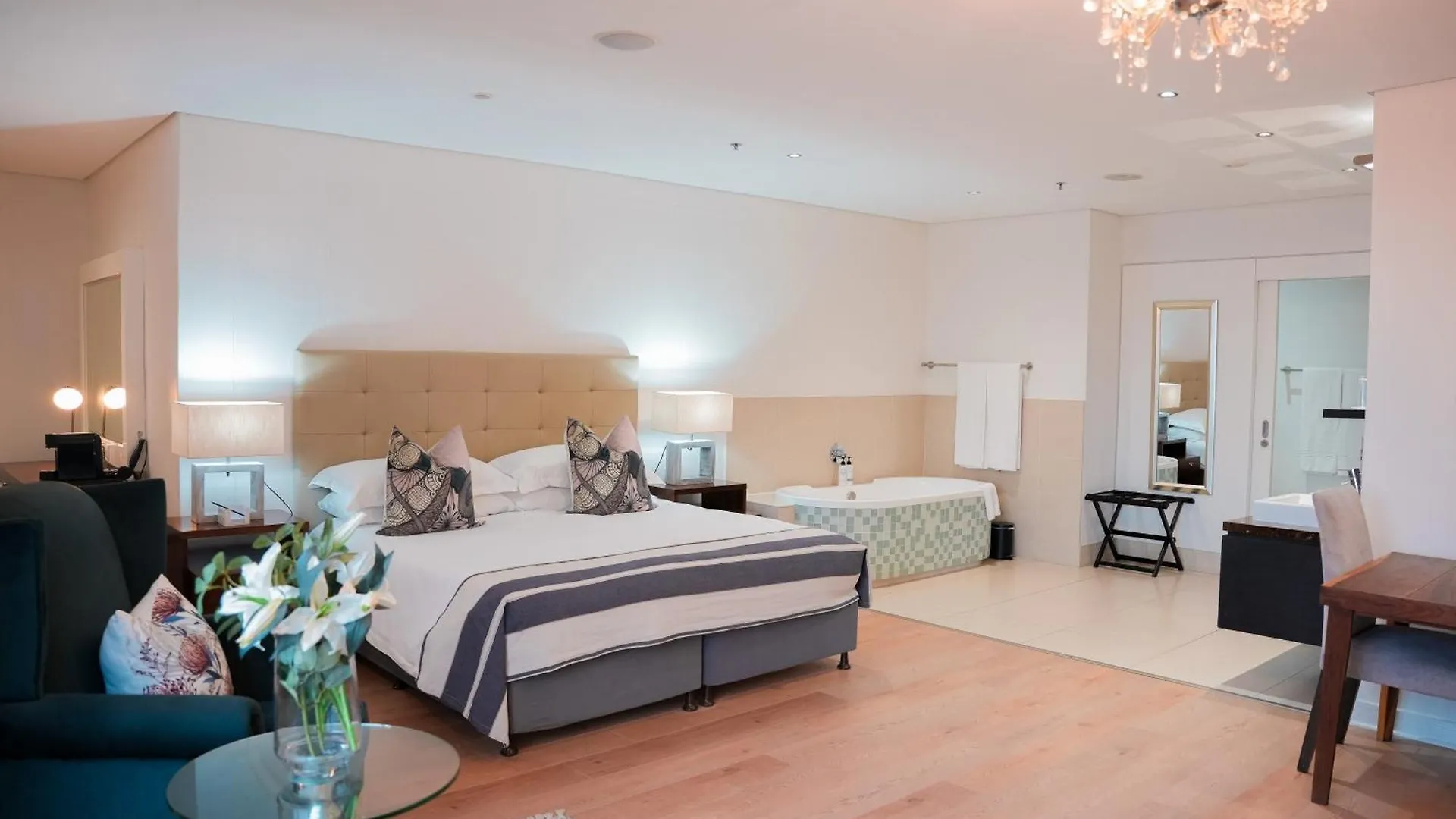 Newkings Boutique Hotel Cape Town 4*,